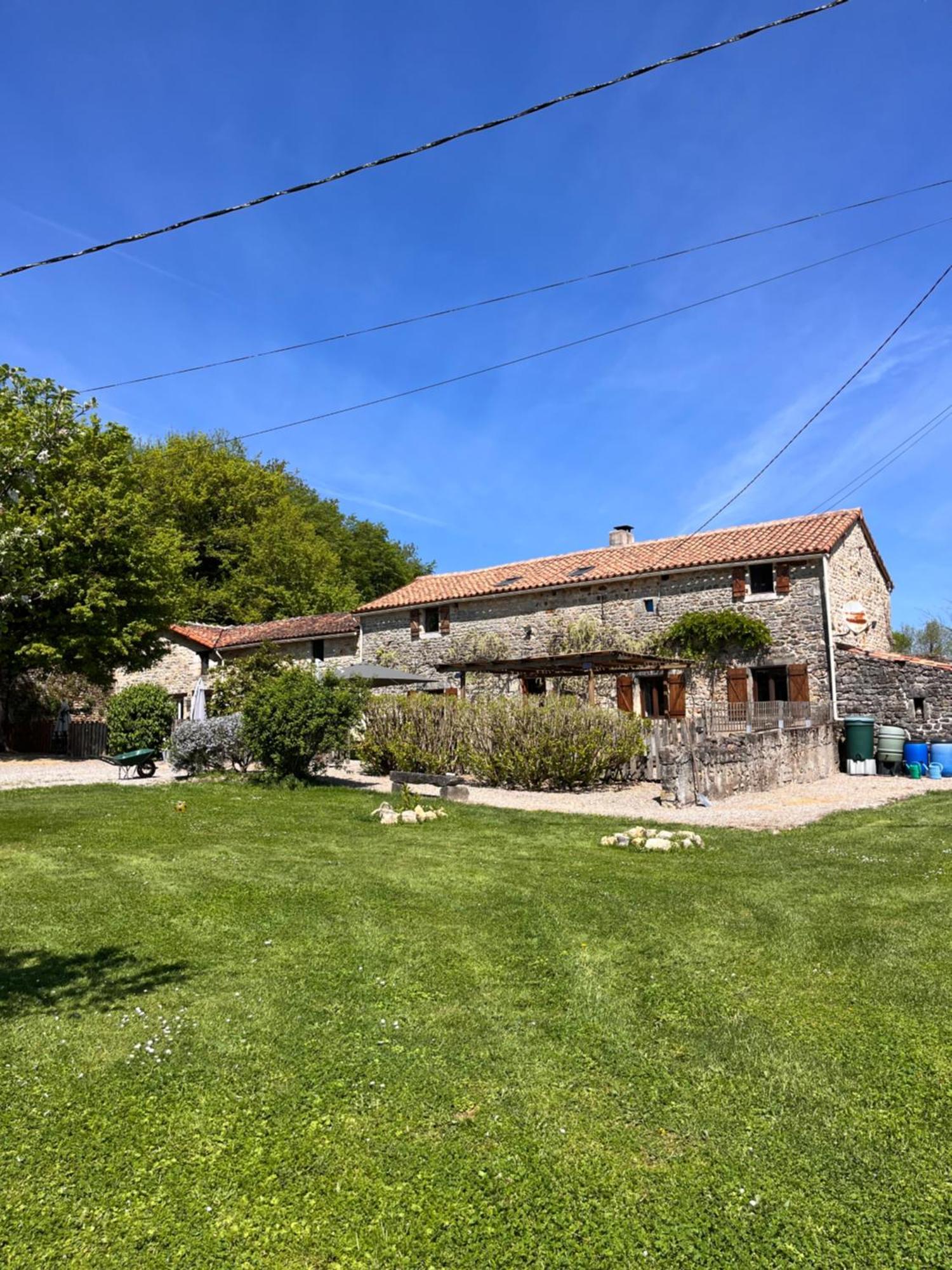 Beaulieu-sur-Sonnette Le Plantier2 빌라 외부 사진